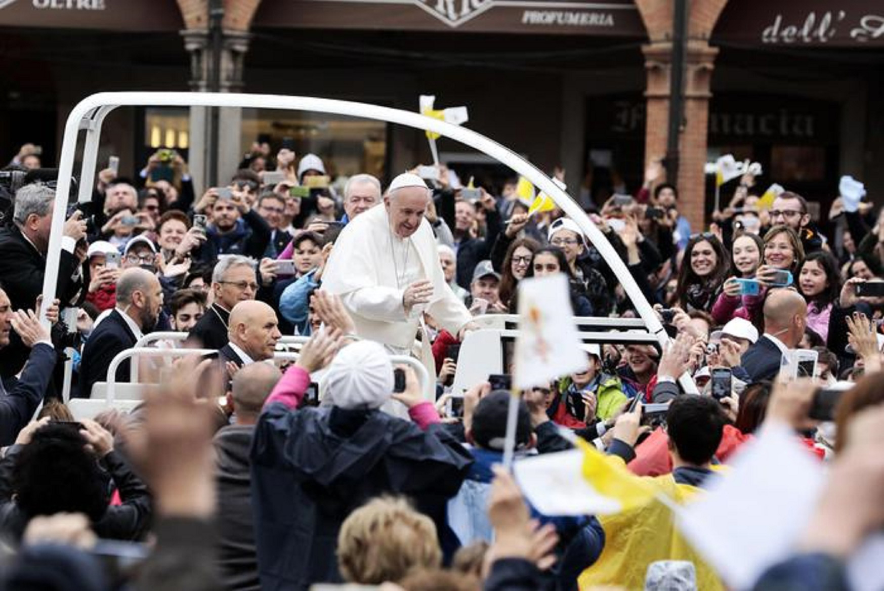 “Spera”, l’autobiografia di Papa Francesco